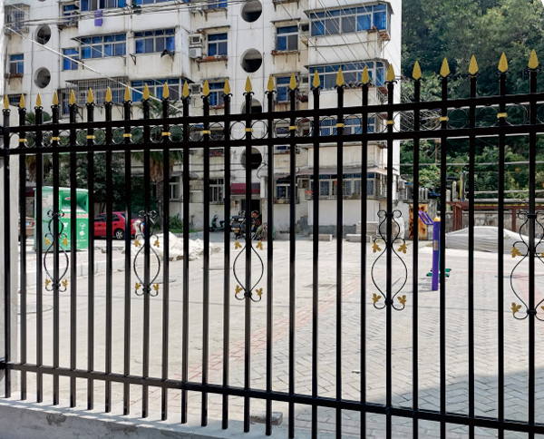 十堰鐵藝護(hù)欄的維護(hù)常識(shí)是什么？